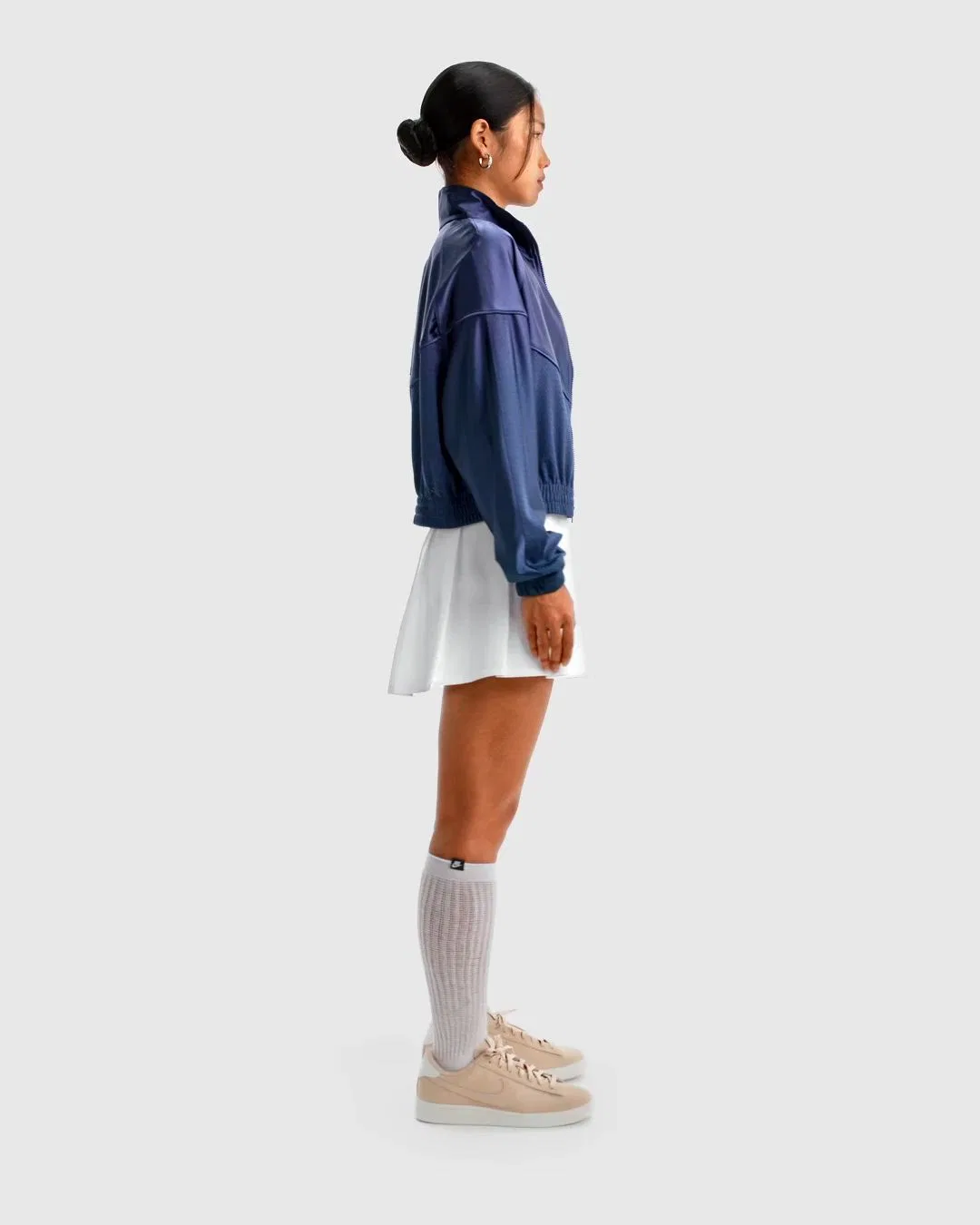 Женская мини-юбка в складку с принтом Nike Sportswear, White — фото 2