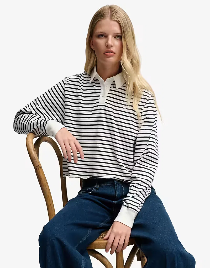 Укороченная полосатая футболка для регби Superdry Athletic Essential в цвете экрю