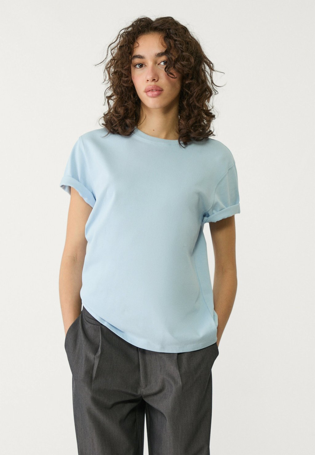 

Базовая футболка SHORT SLEEVE Stradivarius, светло-голубой