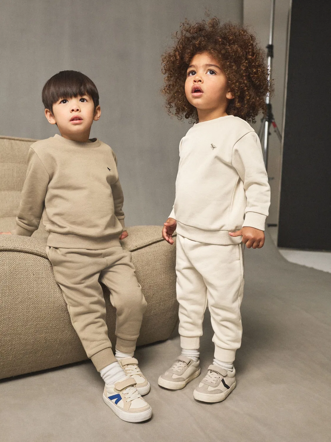 Комплект из толстовки и джоггеров, 2 шт Next, Off White/Cement