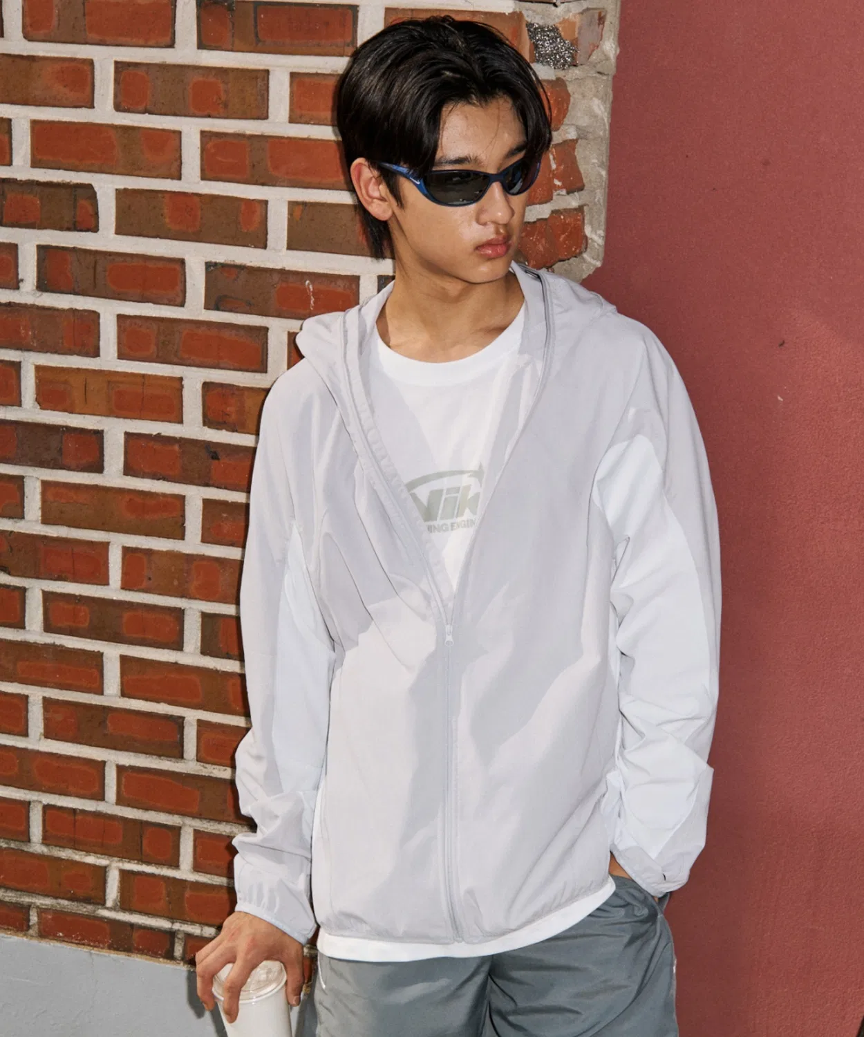 Мужская куртка-ветровка Dri-FIT с длинным рукавомNike Tech Helios, Grey Fog