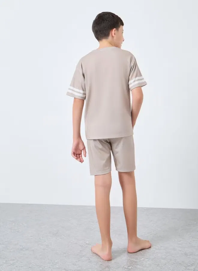 Комплект футболка и шорты с принтом Teen drop shoulder Styli, бежевый — фото 4