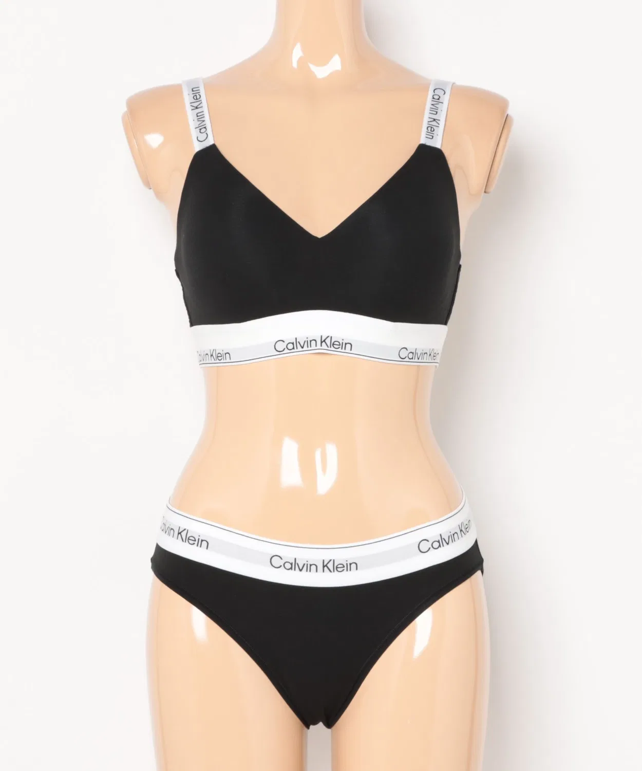 Женский комплект бюстгальтера и трусов без косточек Calvin Klein, Black — фото 3