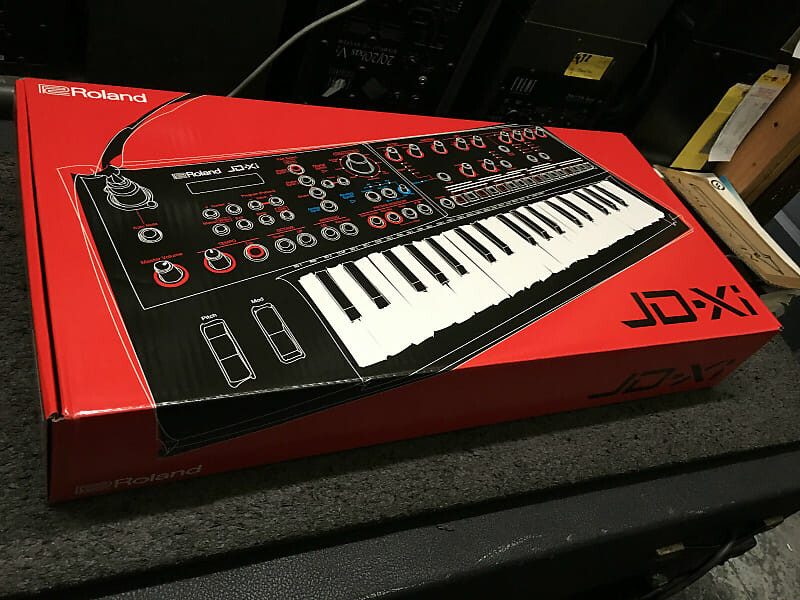 

Синтезатор Roland JD-XI JDXI аналогово-цифровой, 37 клавиш, новый в упаковке //ARMENS// JD XI