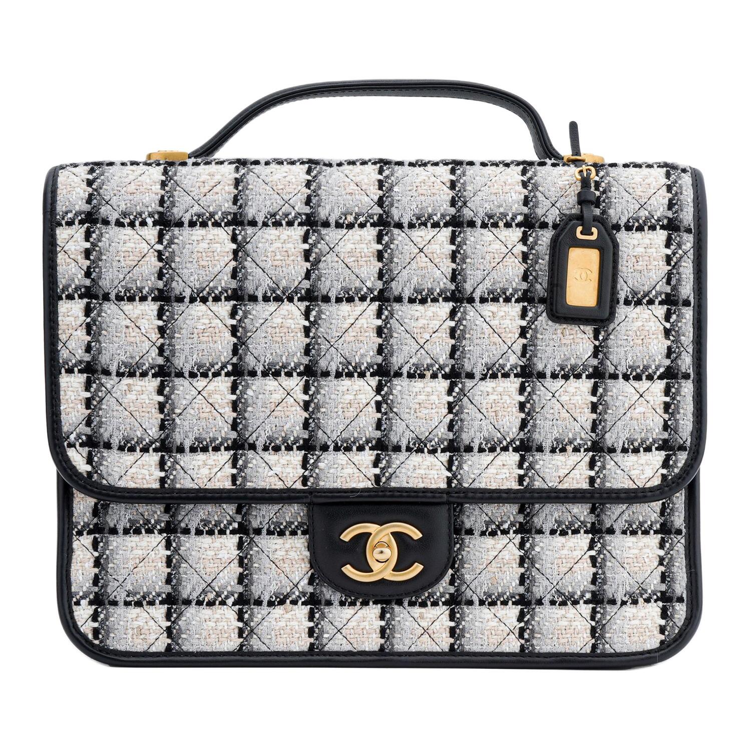 

Рюкзак CHANEL 22K Autumn And Winter Backpacks