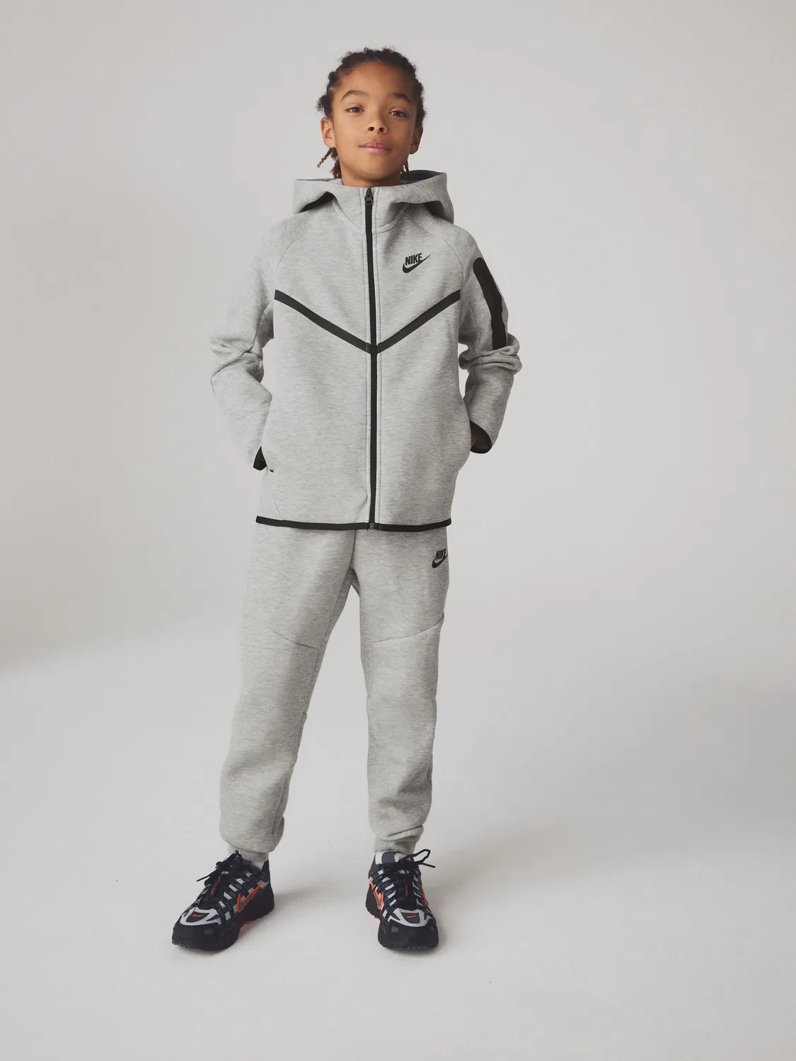 Худи Nike Tech Fleece на молнии, темно-серый меланж — фото 2