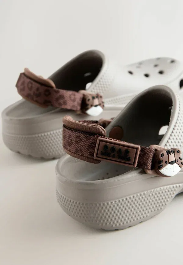 Клоги с вырезами Regular fit - tape strap clogs Next, neutral, нейтральный — фото 3