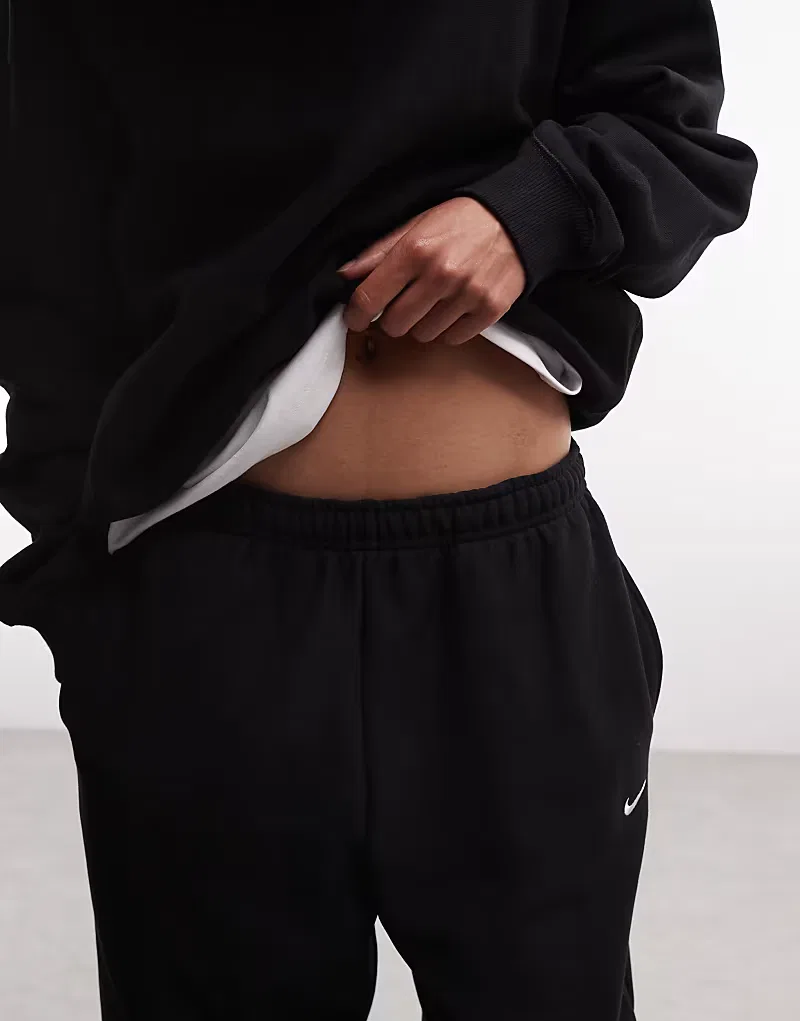 Свободные спортивные брюки Nike Studio Fleece из плотной флиса, черный — фото 4