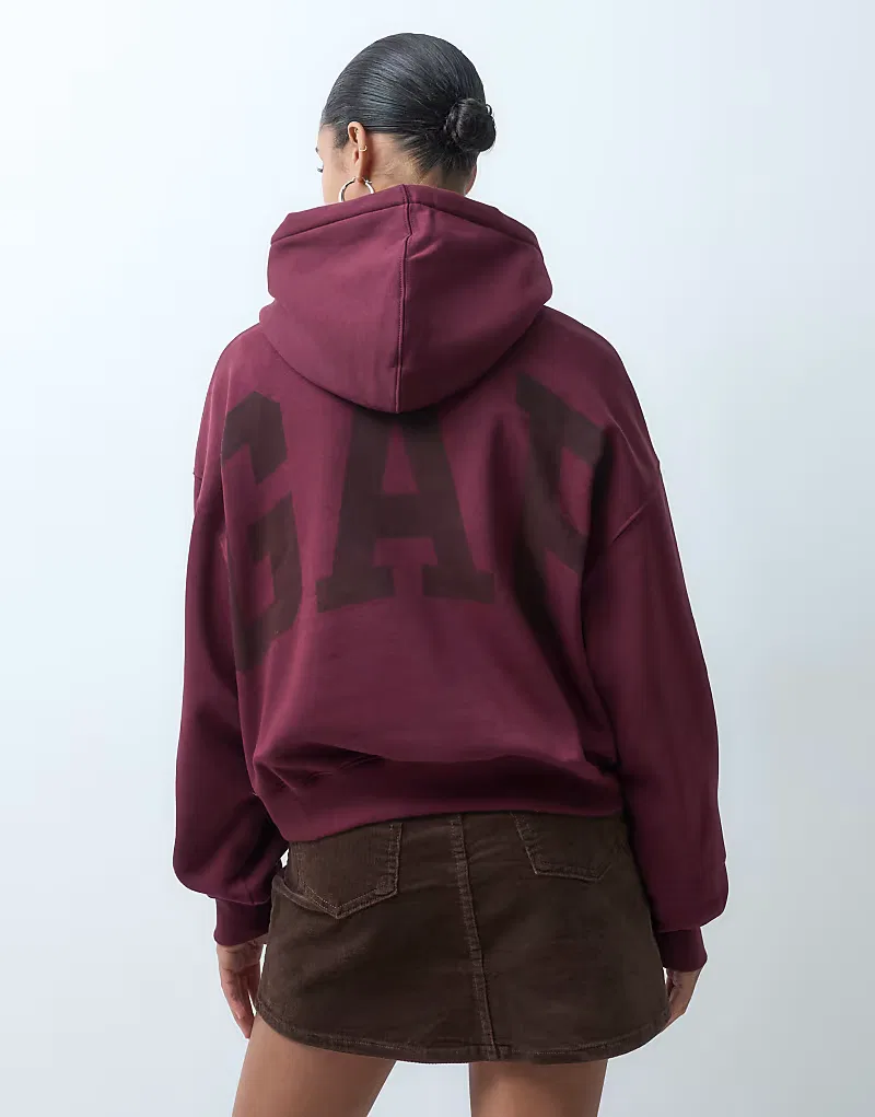 Укороченная толстовка GAP с логотипом на груди, бордовый — фото 3