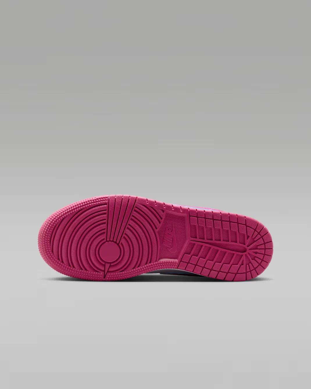 Кроссовки для детей постарше Air Jordan 1 Low SE, Off Noir/White/Desert Pink/Desert Pink — фото 2