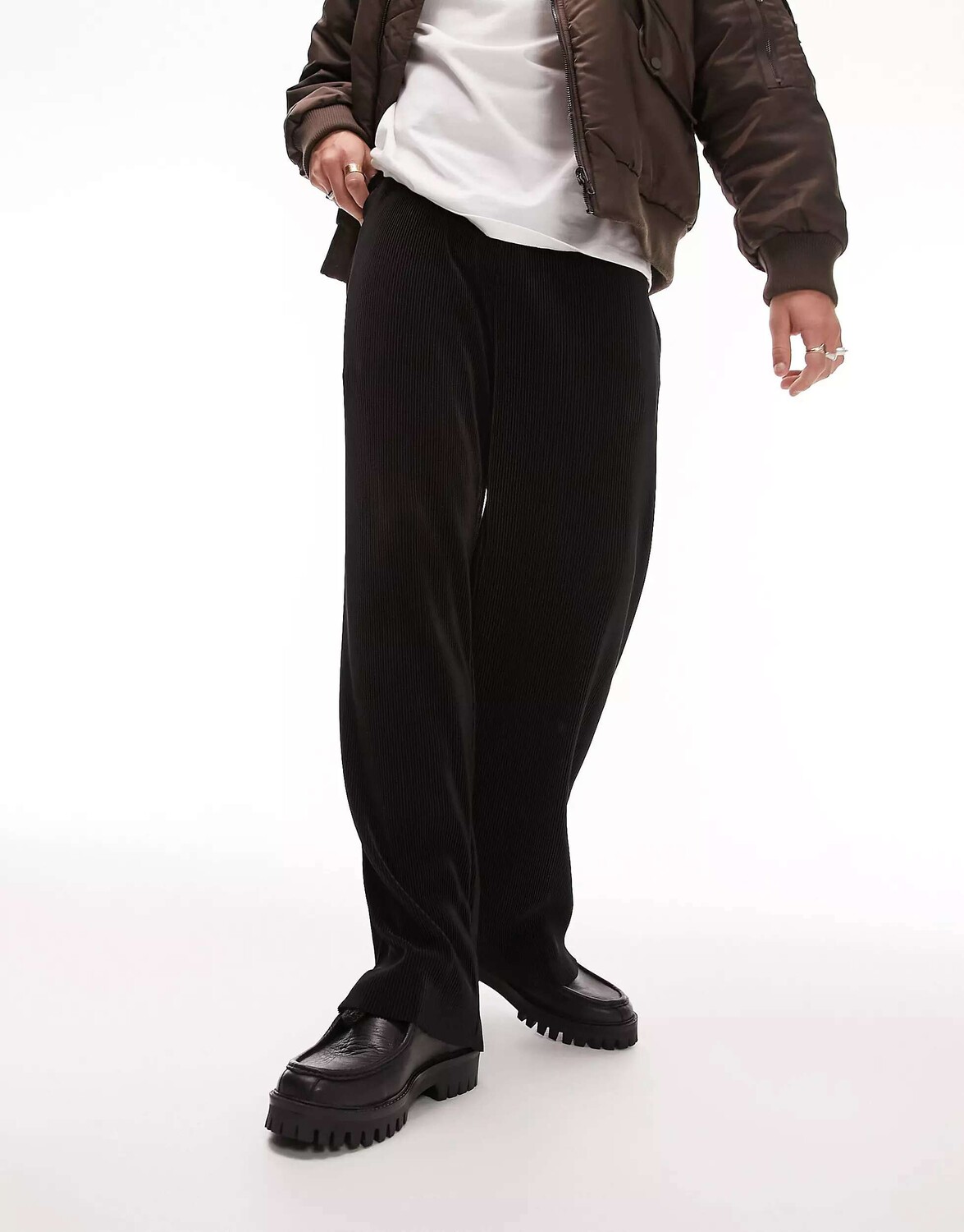 

Черные джоггеры прямого плиссе Topman