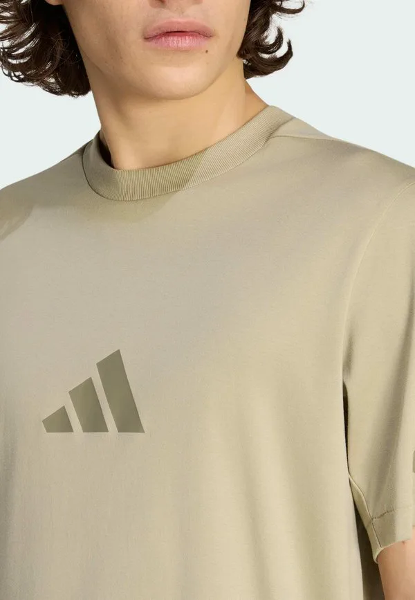 Футболка с принтом zne Adidas Sportswear, Cargo — фото 3