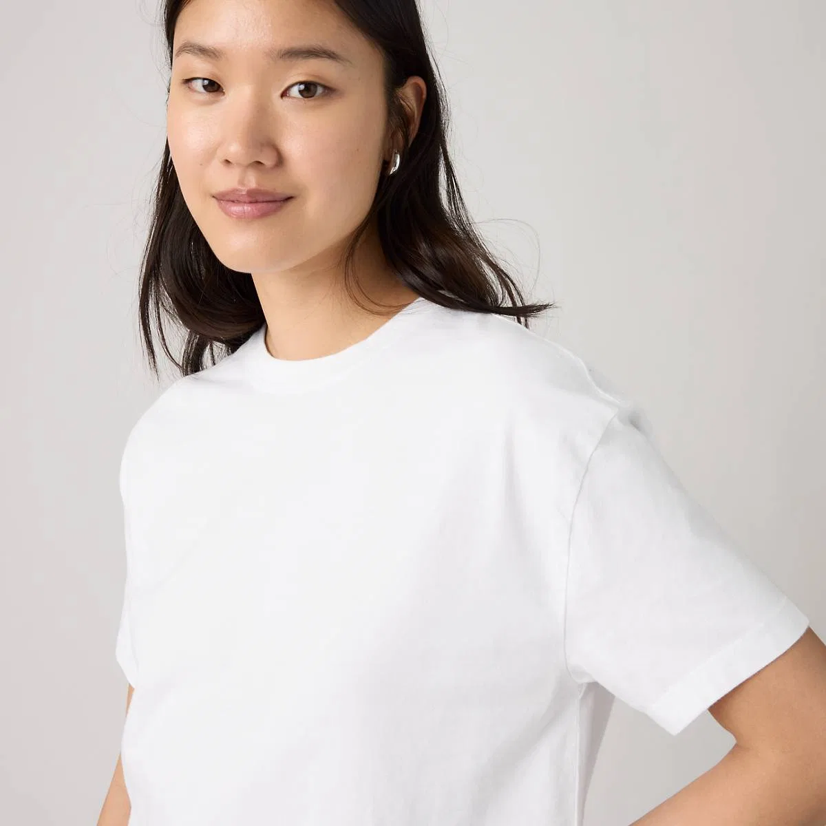 Укороченная футболка на каждый день Levi's, Bright White - White — фото 2