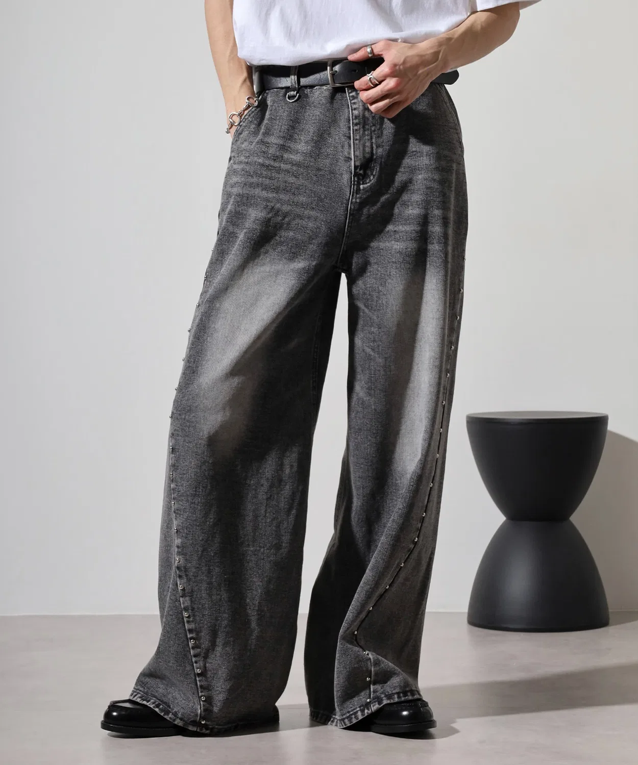 Детские джинсы-багги с широкими штанинами, со стразами, модель Studded Wide Baggy REGIEVO, Black — фото 2