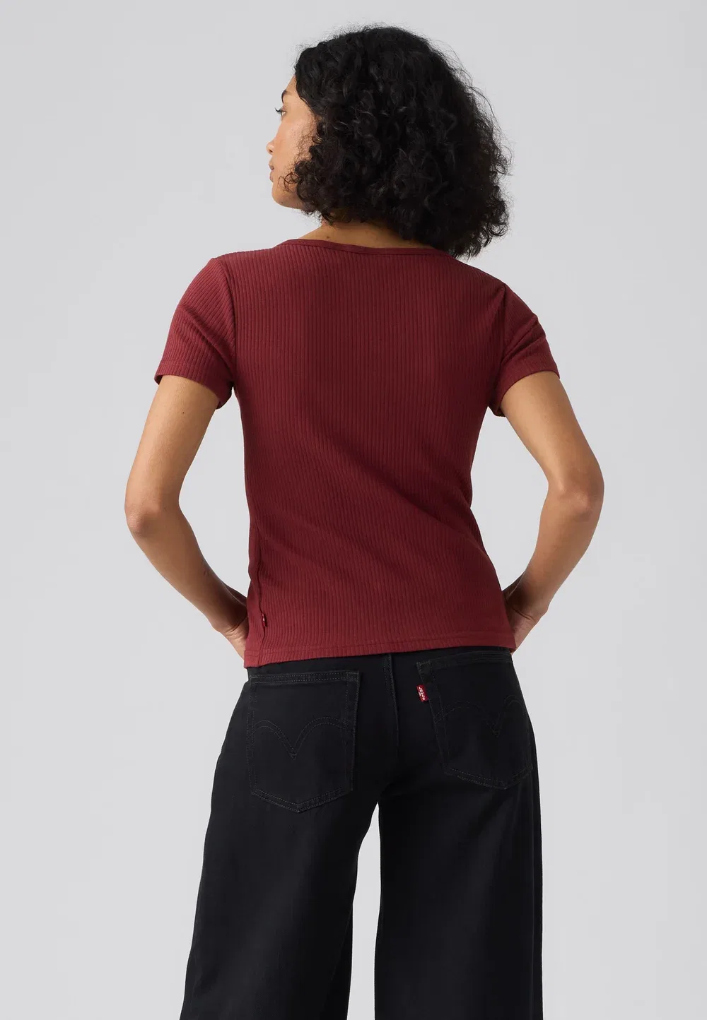 Остин - базовая футболка Levi'S, Warm Cabernet — фото 3