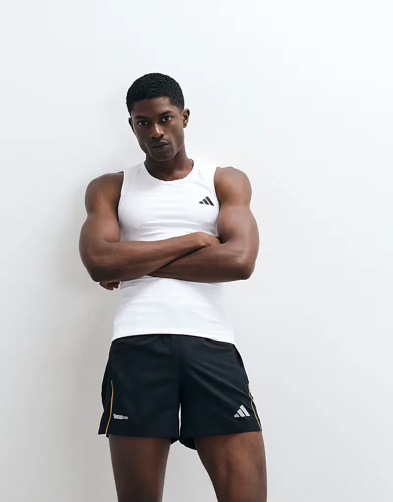 Ребристый жилет Adidas Training Essentials, белый