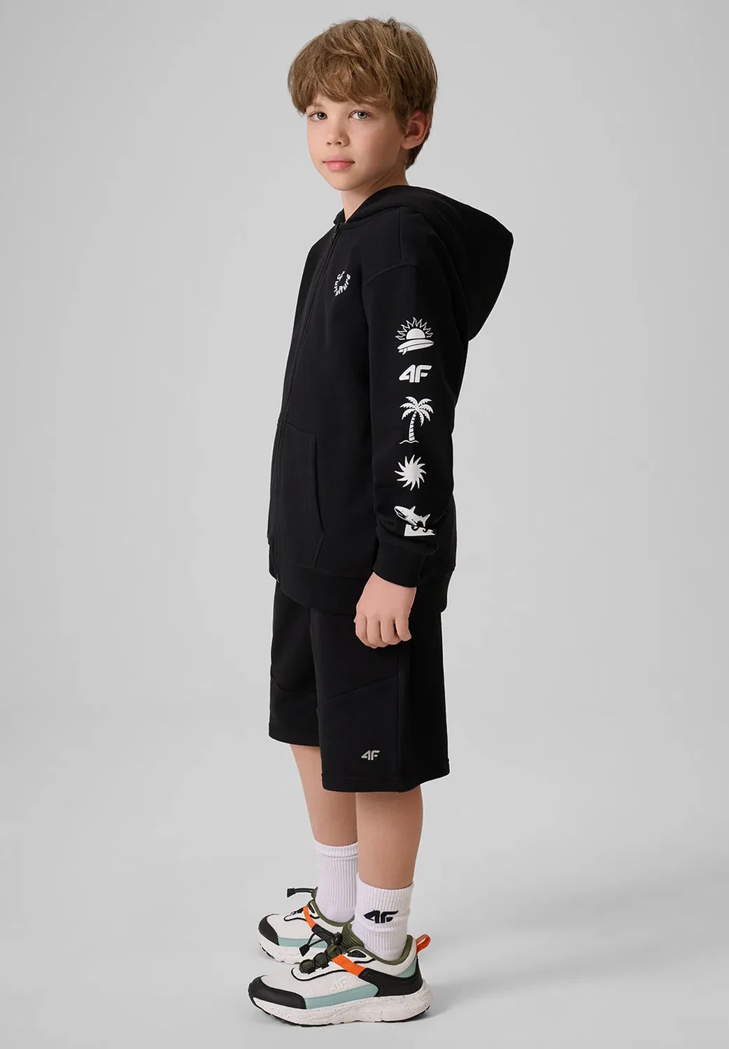 Spodenki dresowe chłopięce - turkusowe 122 (6-7 лат) - спортивные шорты 4F, Deep Black — фото 4