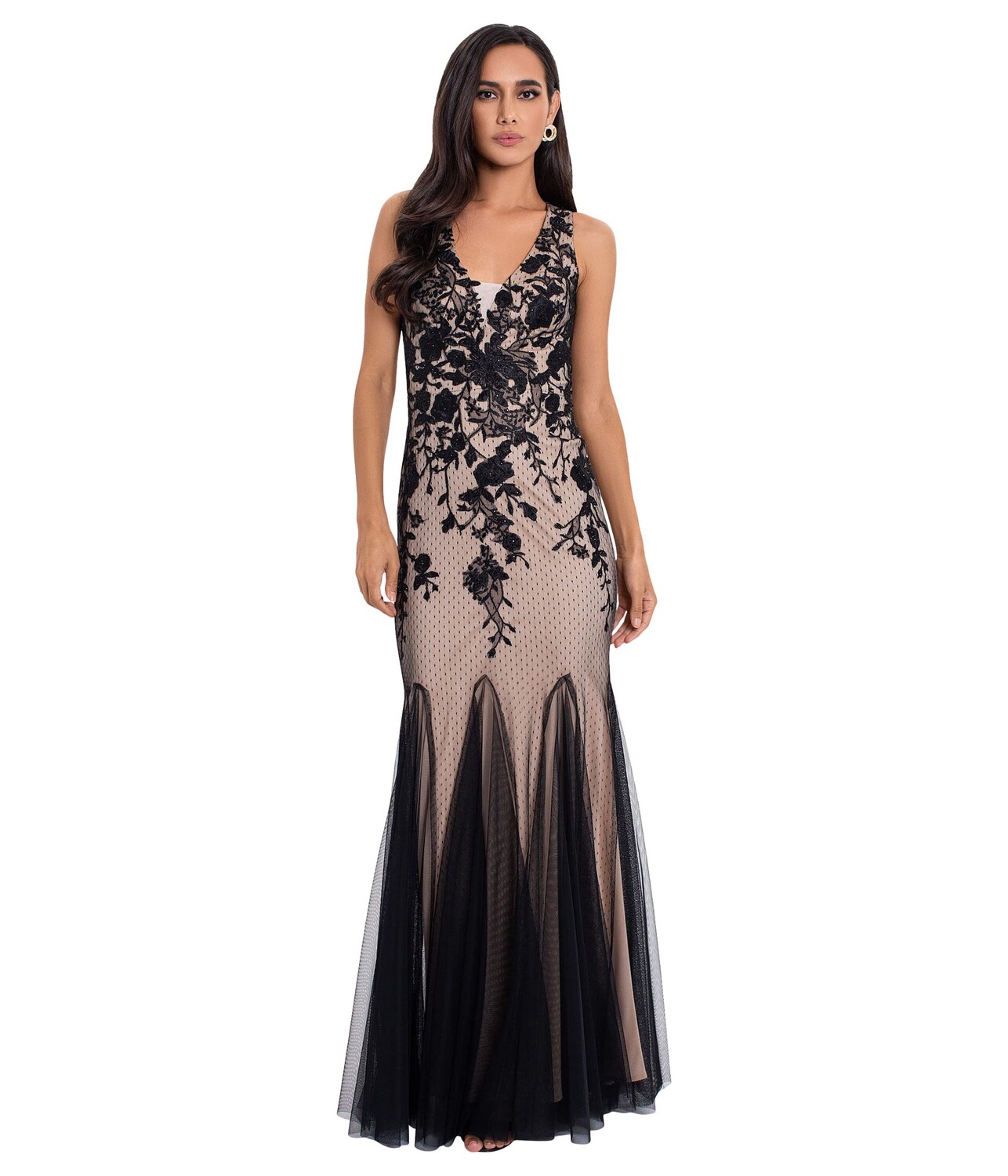 

Платье Betsy & Adam, Long V-Neck Embroidered Gown