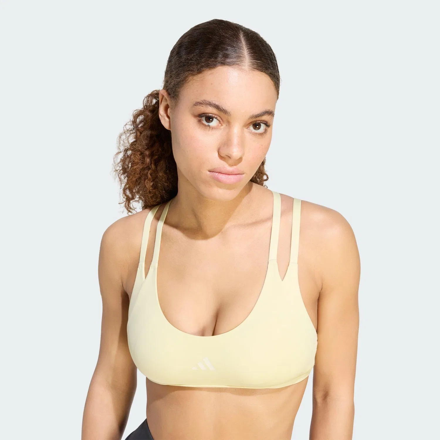 Женский спортивный бюстгальтер с легкой поддержкой Optime Workout Strappy Adidas, Gelb — фото 4