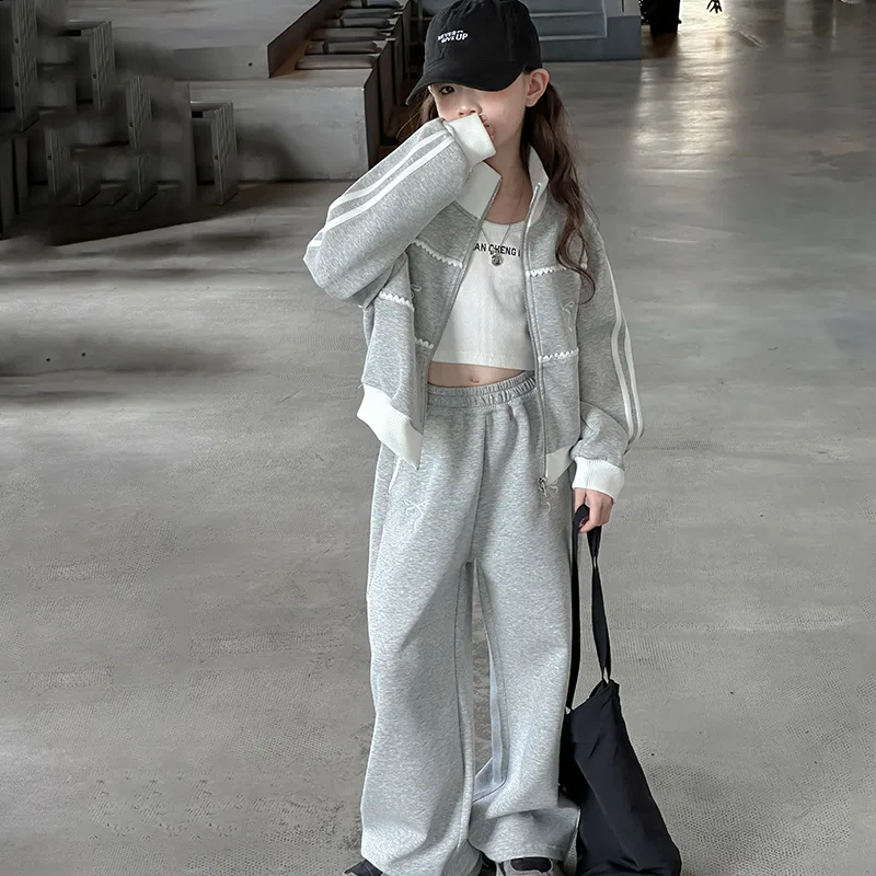 Детский спортивный комплект с воротником-стойкой MADALLO, Gray Two-Piece Set — фото 4
