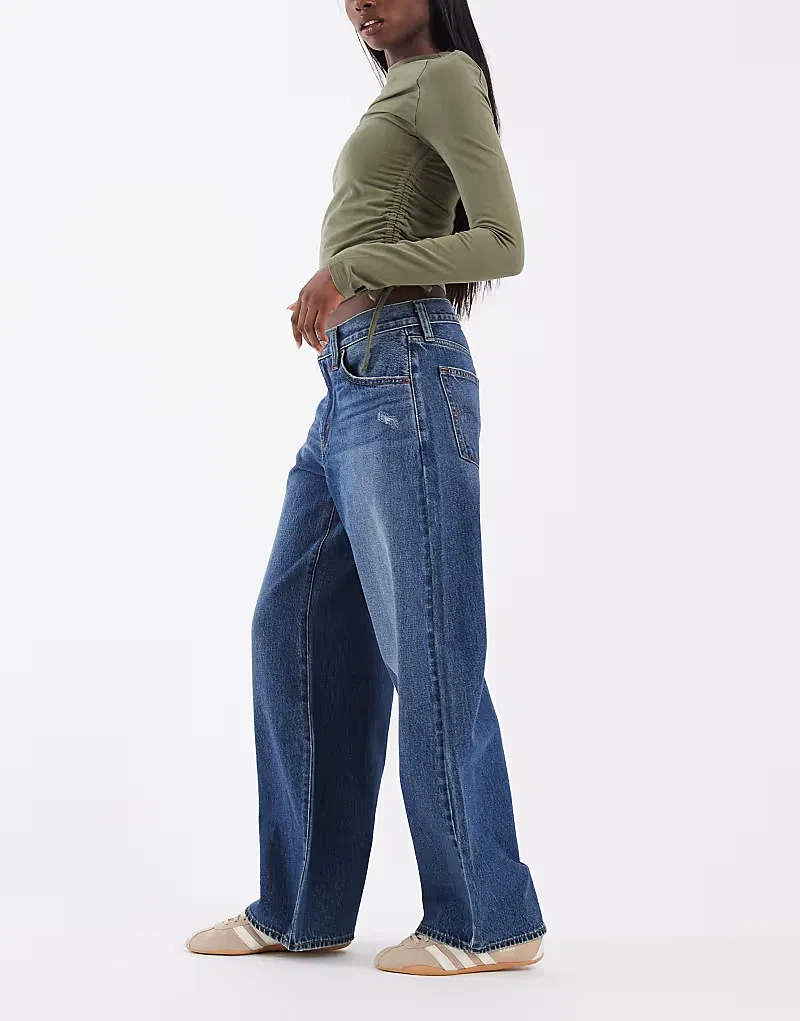 Джинсы Levi's средней длины, модель "баллон", средней степени выния — фото 2