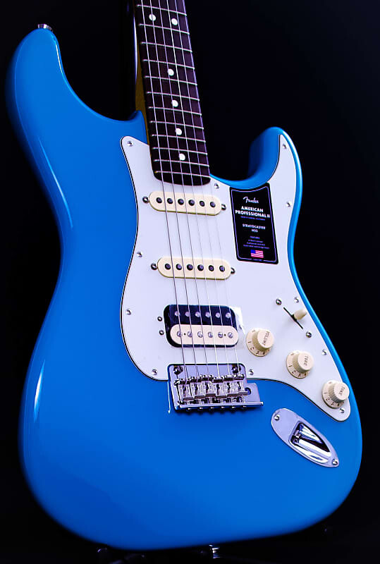 

Fender American Professional II RW Miami Blue HSS с литым кейсом Deluxe American Professional II RW Miami Blue HSS w/ Deluxe Molded case