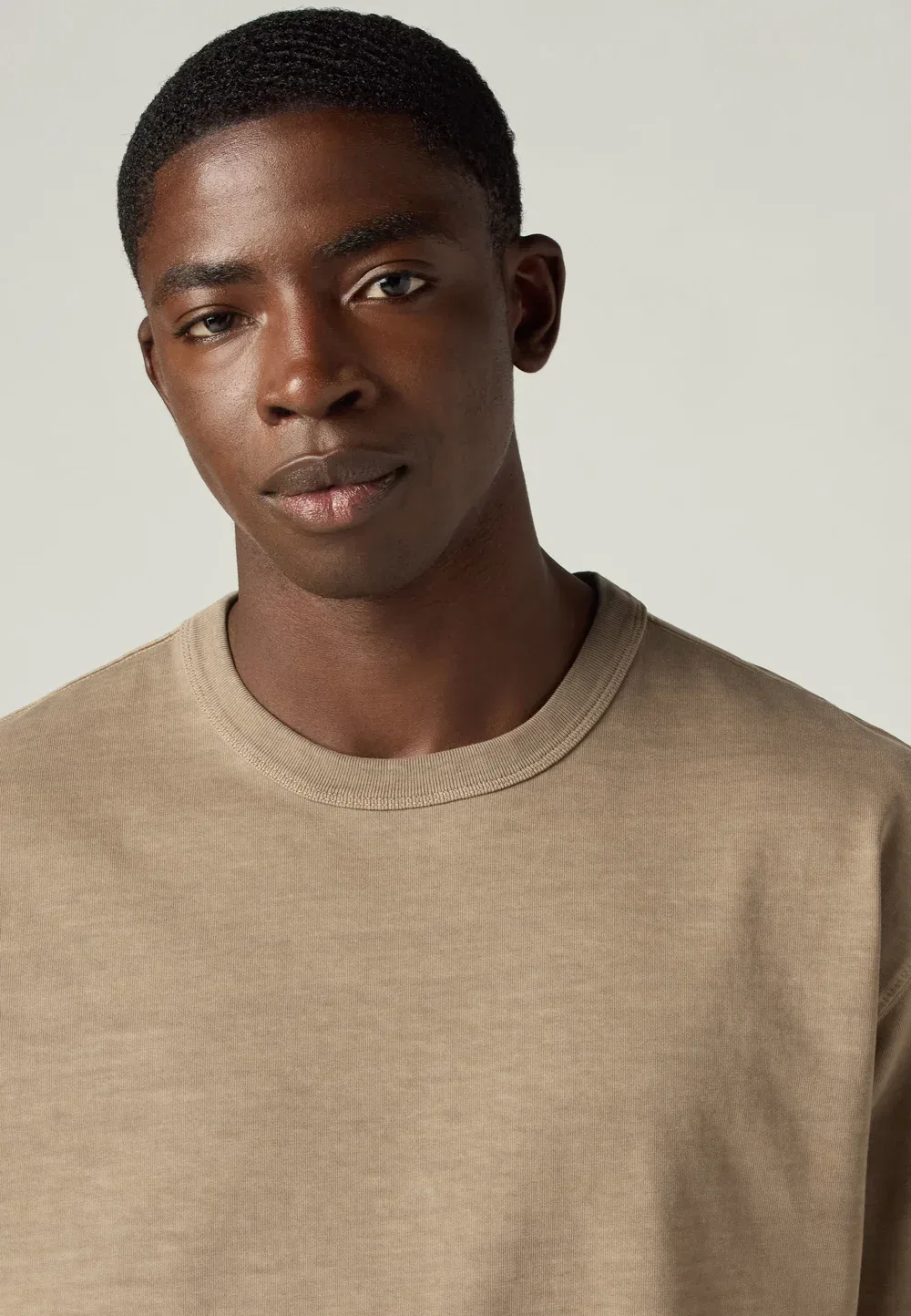 Свободная футболка - футболка с принтом Levi'S, Braun — фото 4