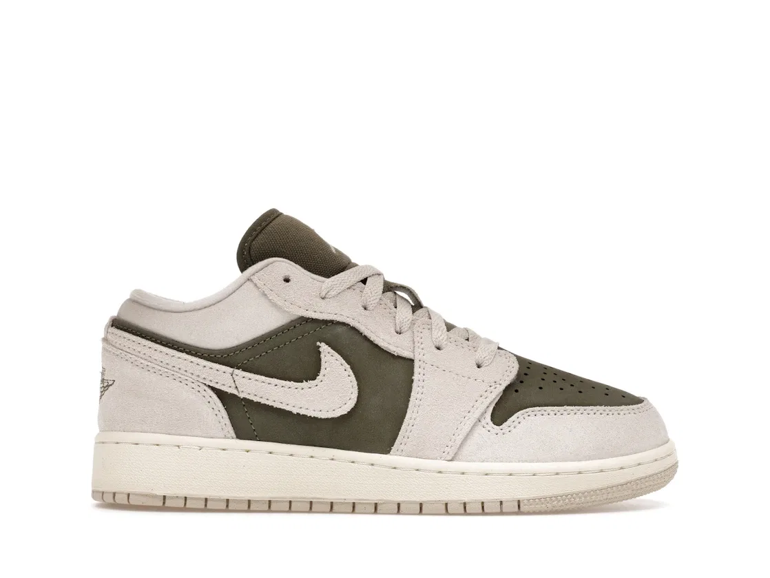 Детские кроссовки Lifestyle с принтом Jordan 1 Low SE Jordan, Medium Olive/Sail/Light Orewood Brown