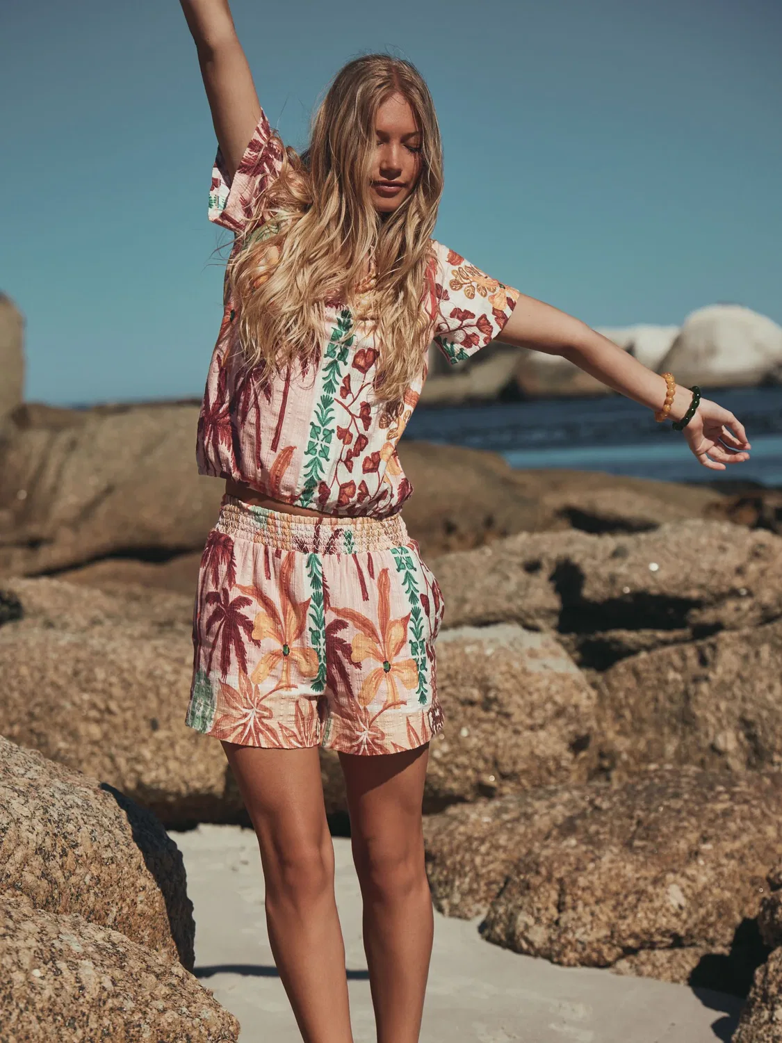 Шорты из джерси с защипами, Pink Palm Print Next, розовый с пальмовым принтом