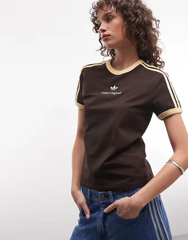 Футболка Adidas Originals с тремя полосками и центральным ретро-логотипом, коричневый