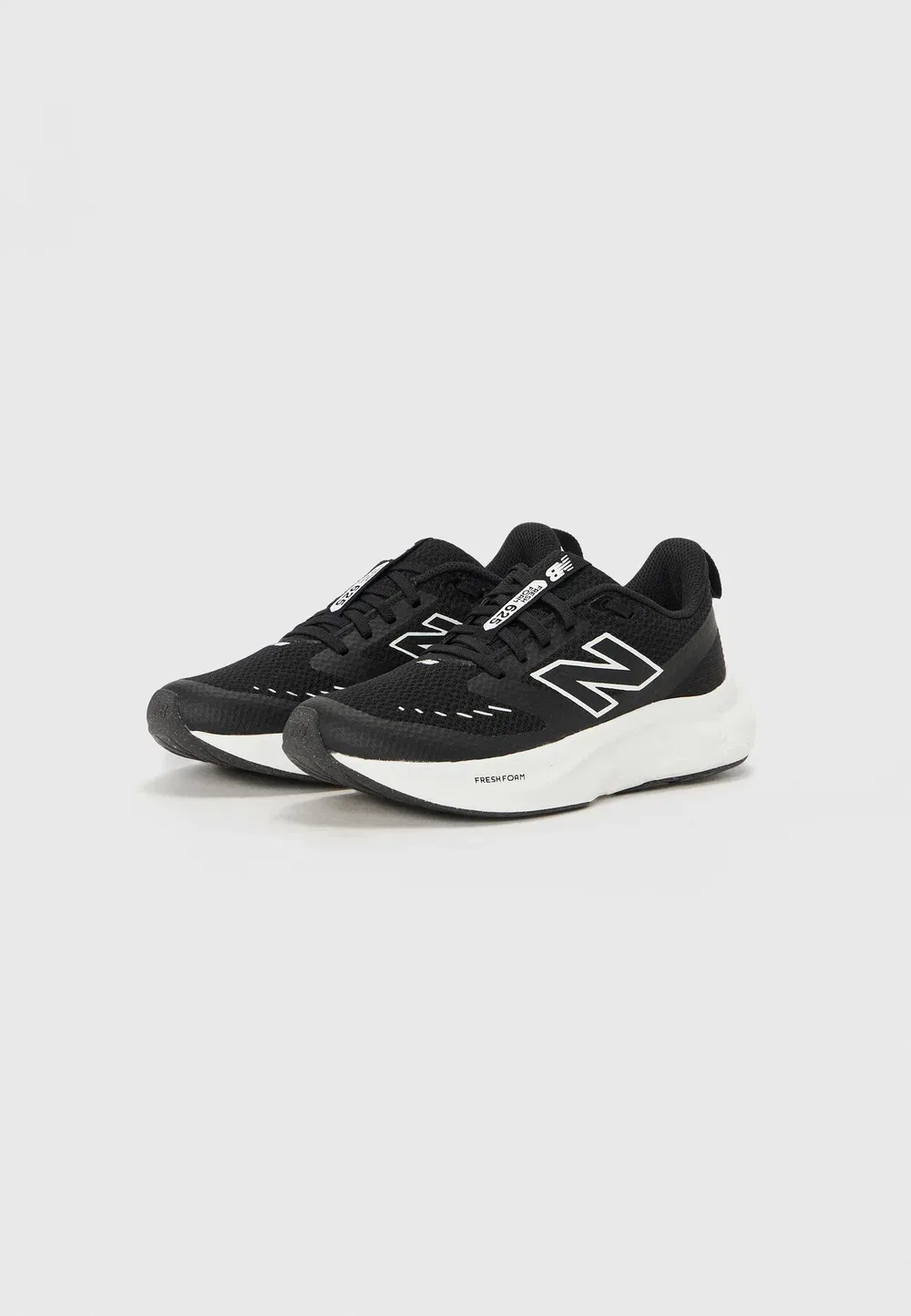 Унисекс - кроссовки для бега по улицам New Balance, Black — фото 2