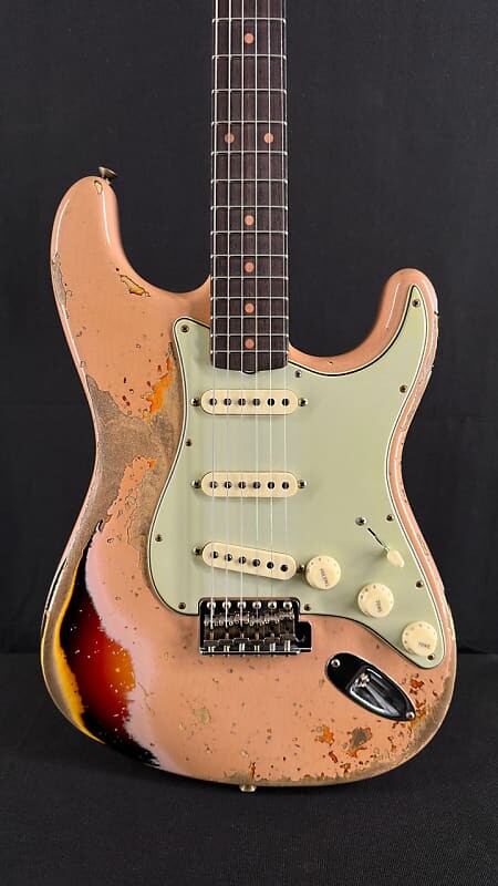 

Электрогитара Fender Custom Shop LTD Edition '59 Super Heavy Relic Strat in Dirty Shell Pink over Sunburst