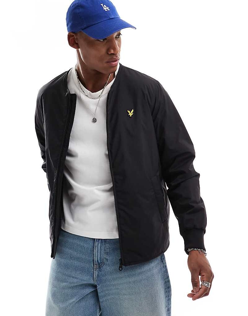 

Легкий черный бомбер с наполнителем Lyle & Scott