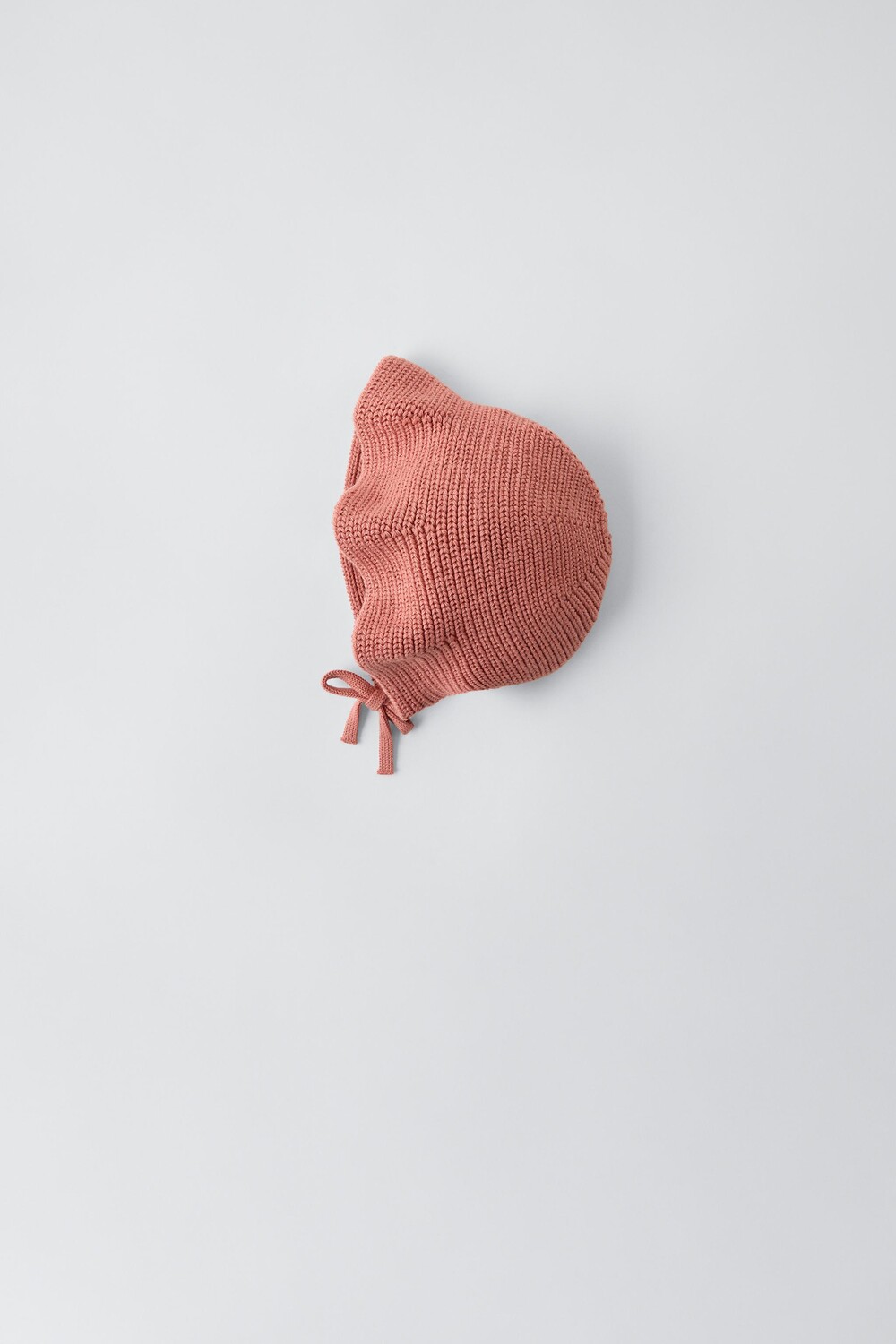 

Вязаная шапка ZARA, цвет salmon