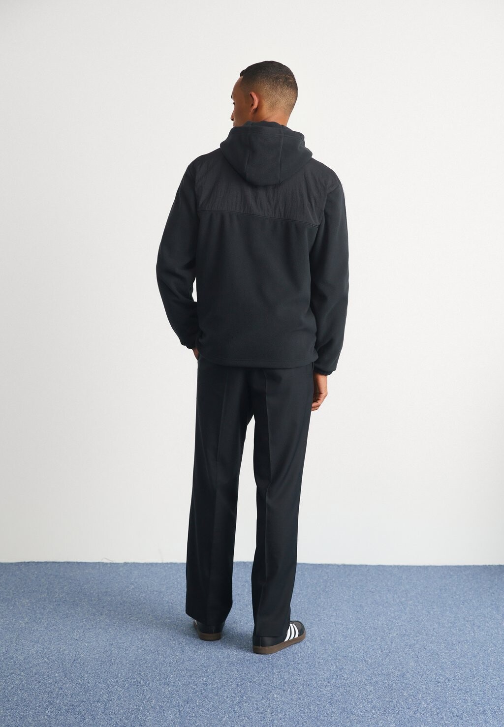 

Флисовая куртка ADICOLOR 3-STRIPES TEDDY FLEECE adidas Originals, черный