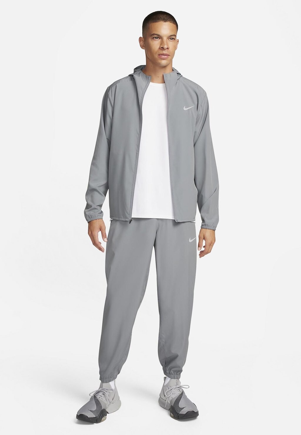 Спортивная куртка FORM Nike, дымчато-серый светоотражающий серебристый — фото 2