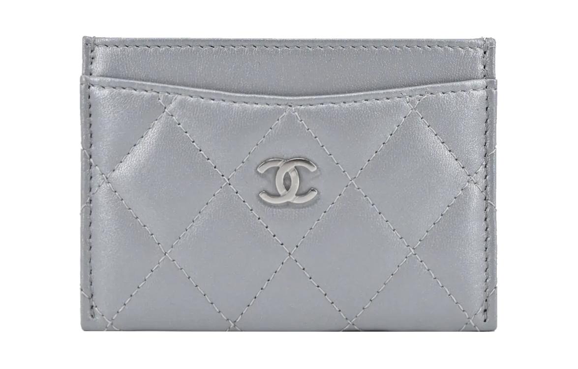 

Классический держатель карт, серебристый AP0213 CHANEL