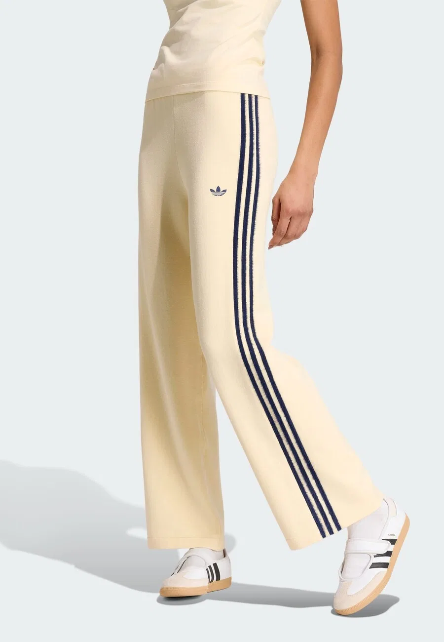 Брюки ADIDAS ORIGINALS свободного кроя 'Firebird' светло-желтого цвета — фото 2