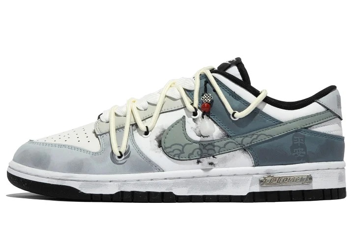 

Кастомизированные кроссовки Nike Dunk Skateboard темно-зеленый/белый/черный
