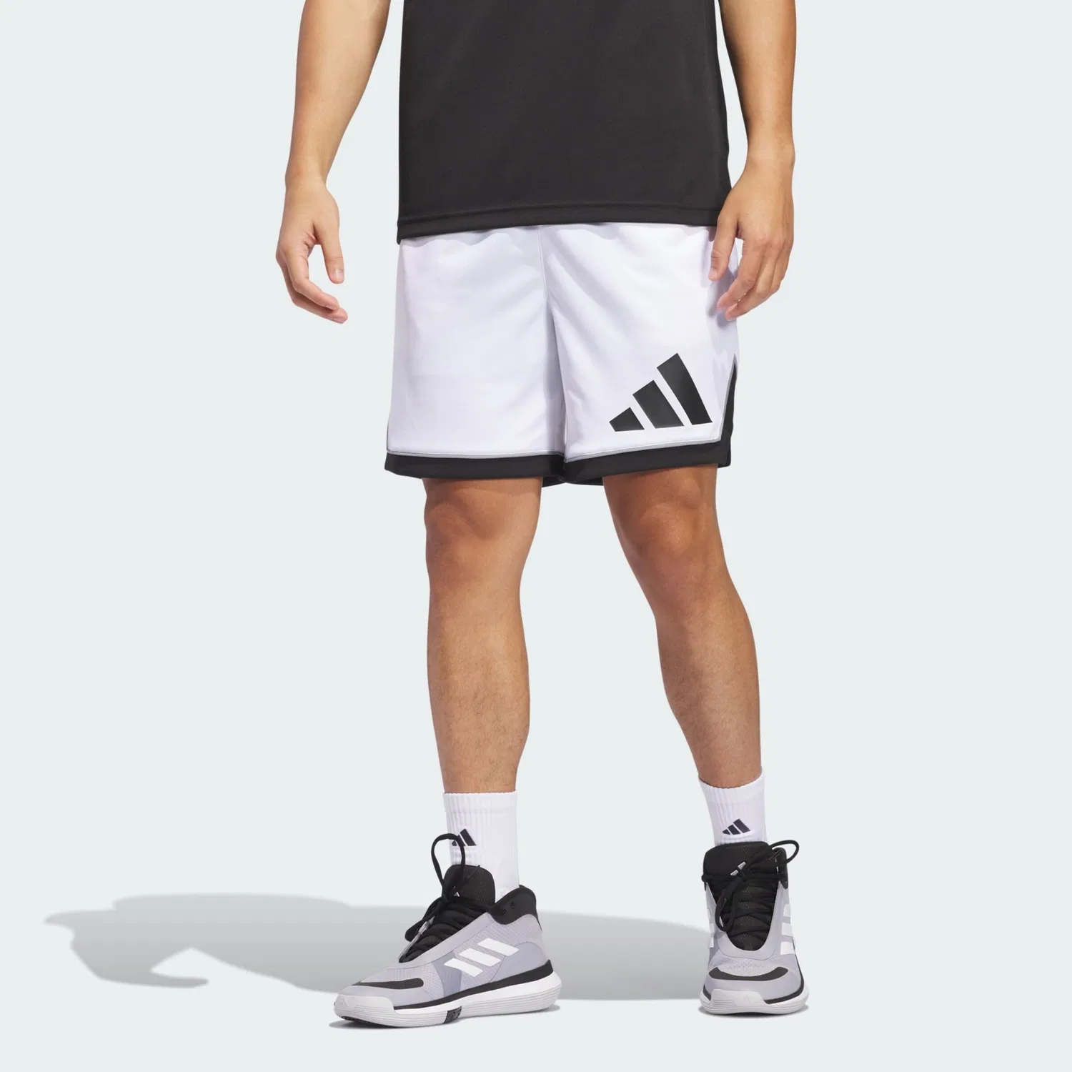 Спортивные шорты Adidas Performance свободного кроя Basketball Badge of Sport белого цвета — фото 2