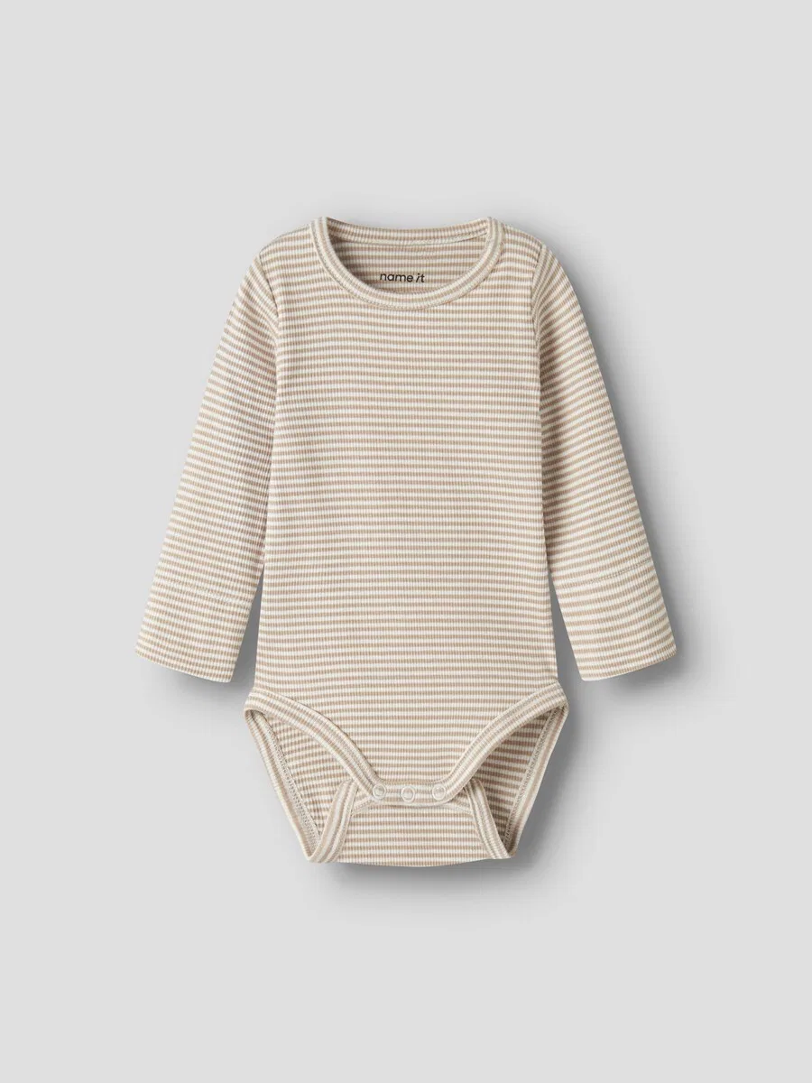 Набор NAME IT 'NBNBERRO R LS BODY SET WITH HAT' белого цвета — фото 2