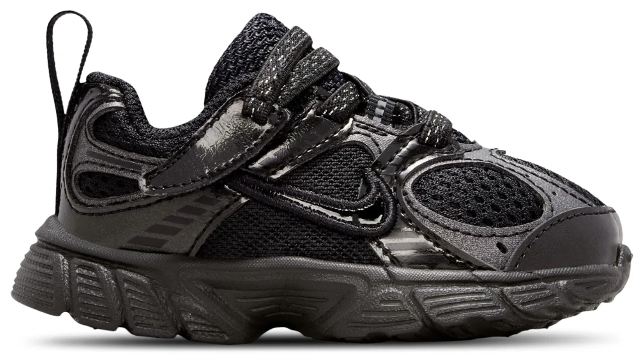 Детские кроссовки для девочек с сетчатыми вставками Nike V5 RNR FL, Black/Silver