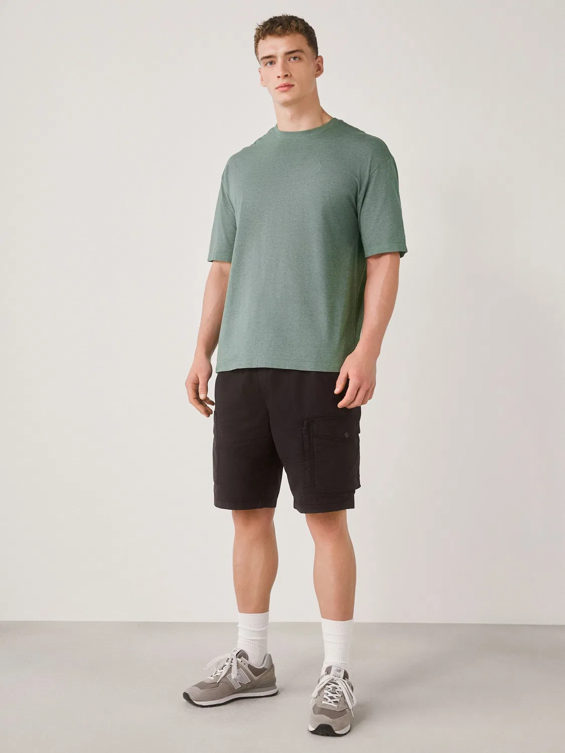 Футболка Relaxed Fit Lightweight Garment Dyed Next, зеленый меланж — фото 2