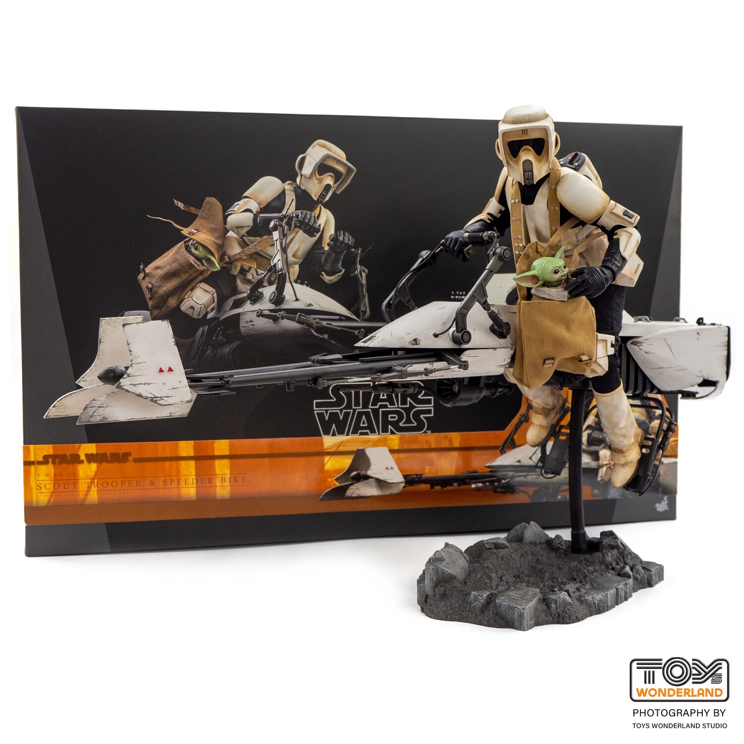

Фигурка Hot Toys The Mandalorian, Scout Trooper and Speeder Bike Collectible Set TMS017, 30 см