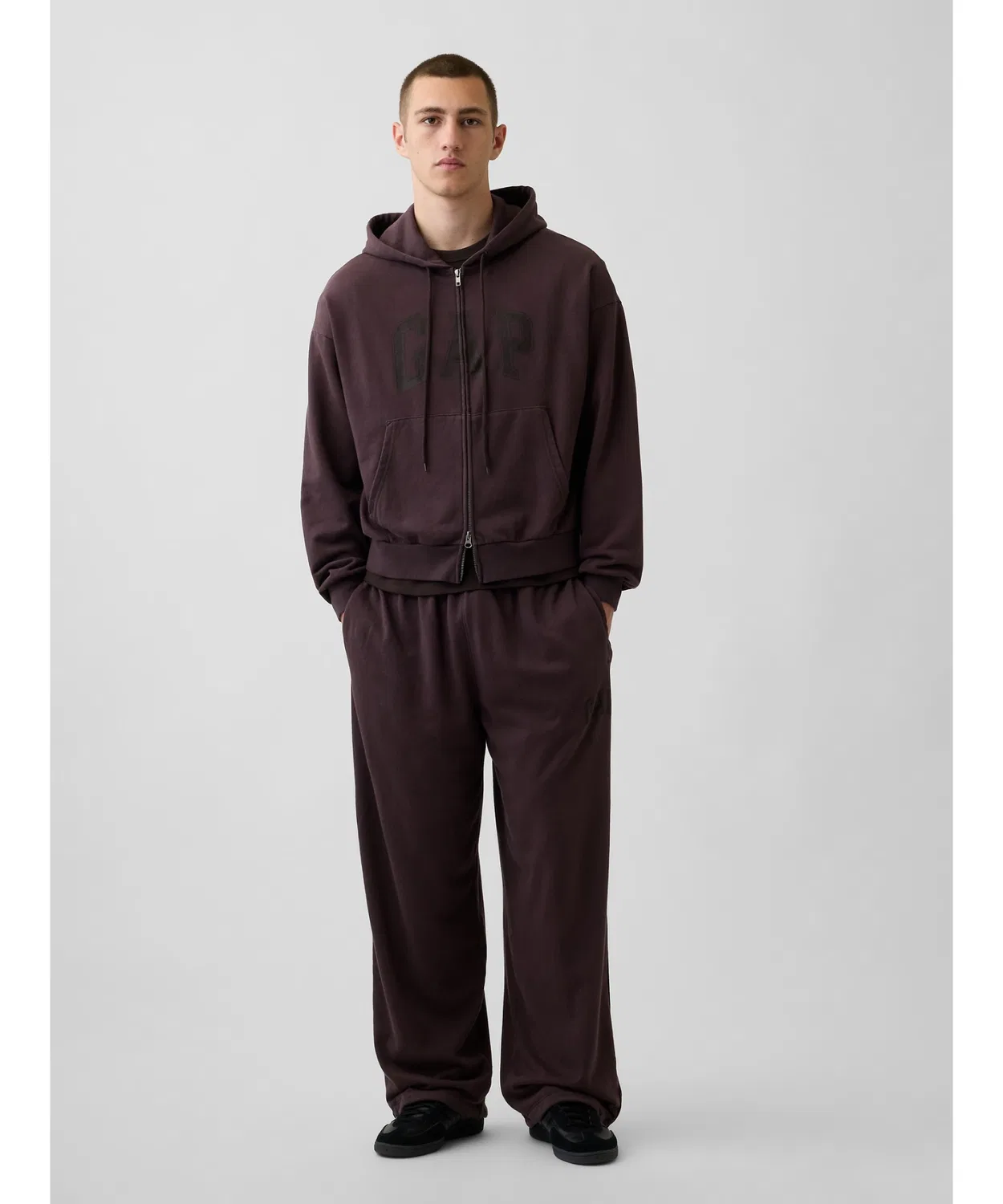 Мужские широкие спортивные штаны из футера с логотипом GAP, Black — фото 4