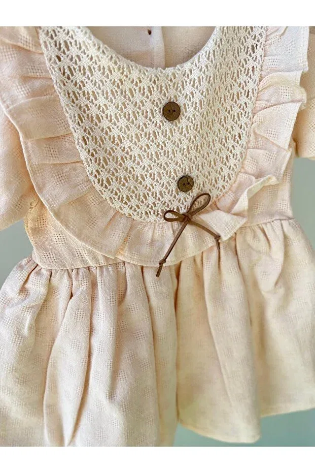 Детское платье для девочек с кружевным воротником Lace Collar Ruffle Baby Girl Dress Mbk Garden, Beige — фото 4