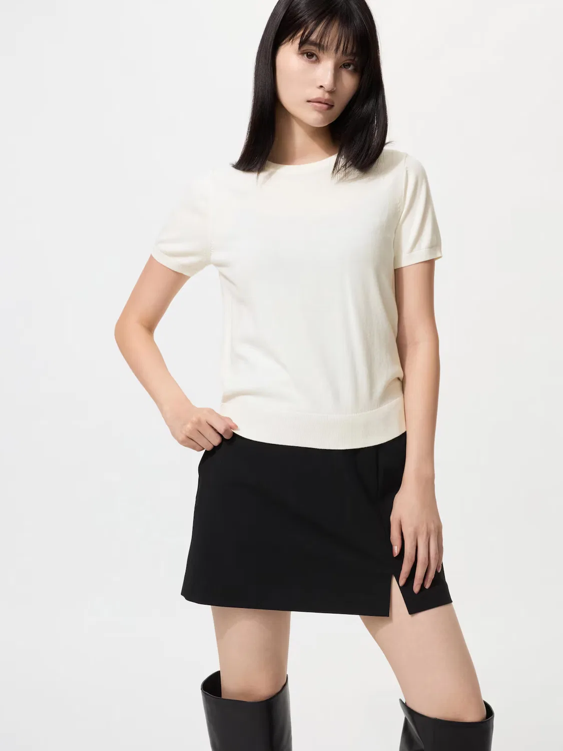 Свитер Uniqlo, с защитой от УФ-излучения и круглым вырезом, кремовый