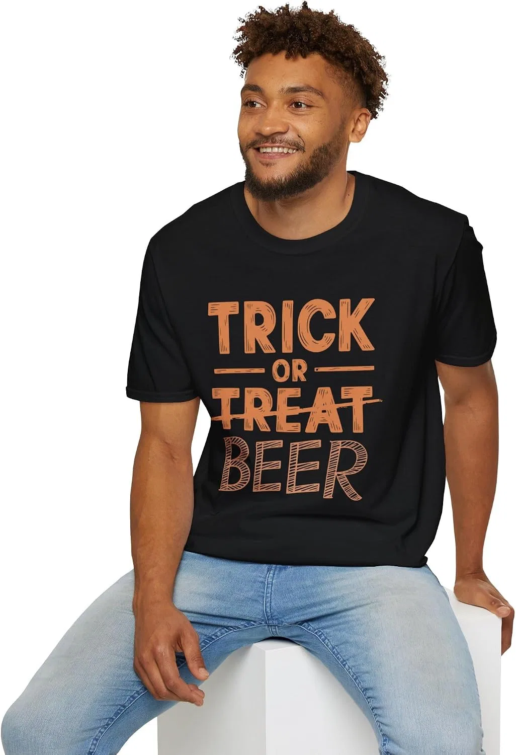 Женская футболка с принтом Trick or Beer Gildan 64000, Black — фото 4