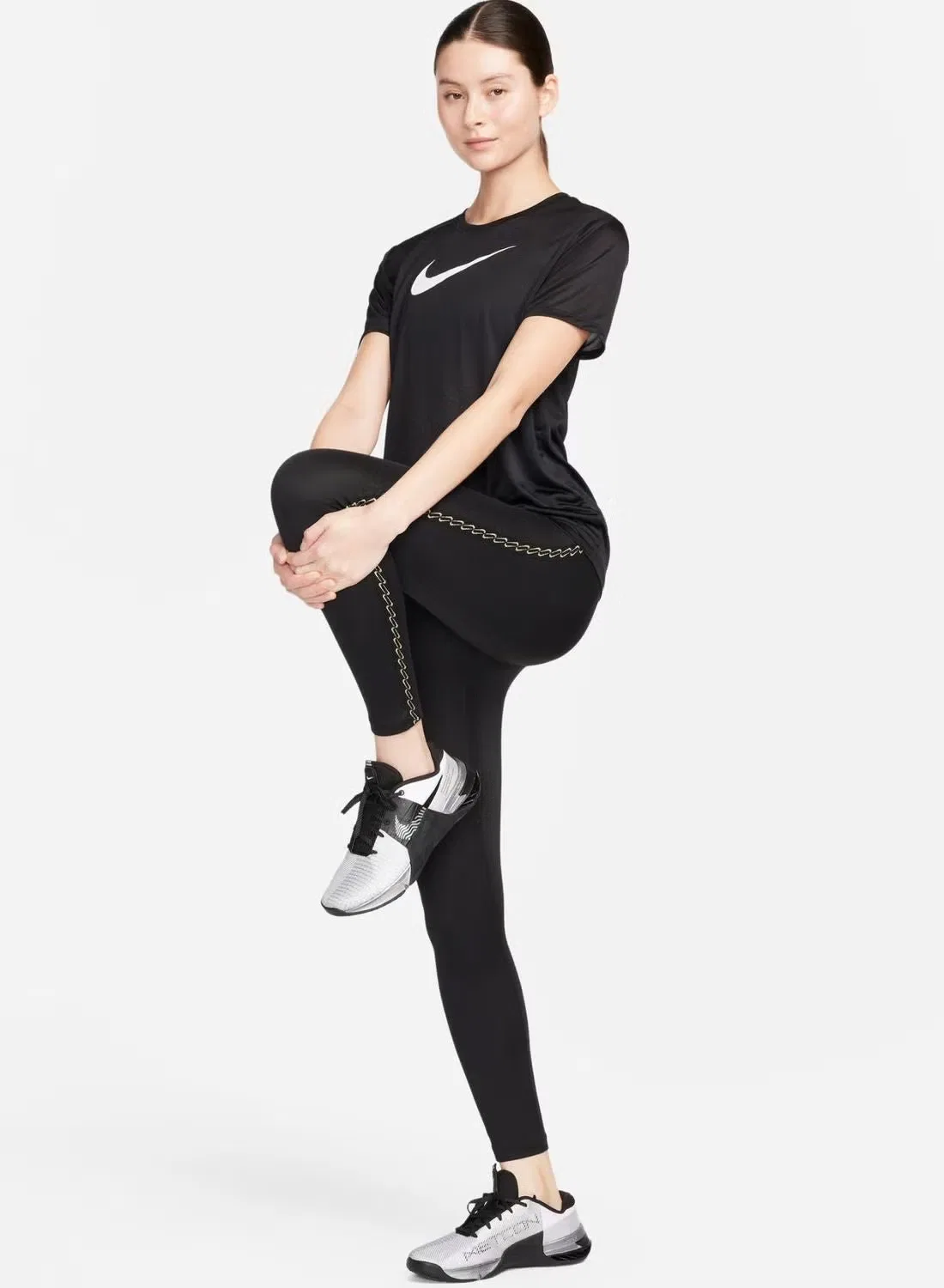 Футболка спортивная с коротким рукавом Nike Dri-FIT, черный — фото 4