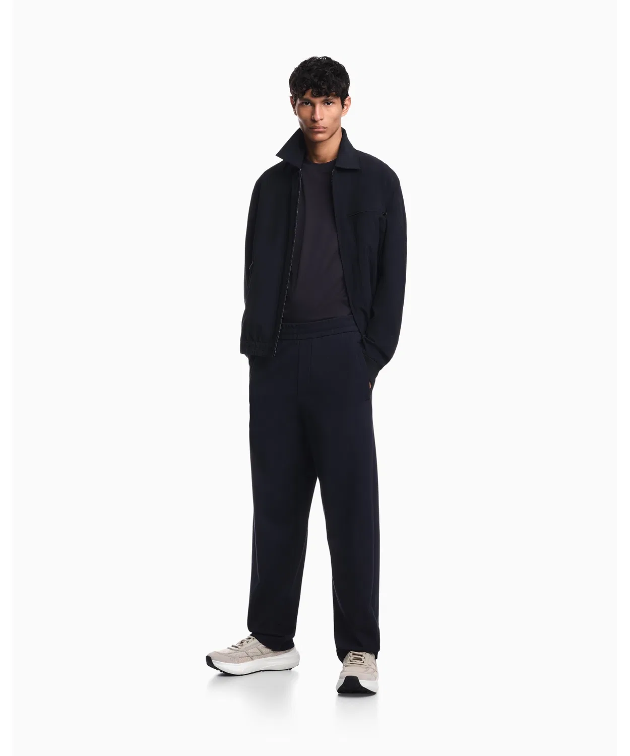 Мужские спортивные брюки с принтом Travel Essentials EMPORIO ARMANI, Navy